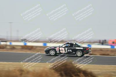 media/Jan-26-2025-CalClub SCCA (Sun) [[cfcea7df88]]/Group 1/Race/